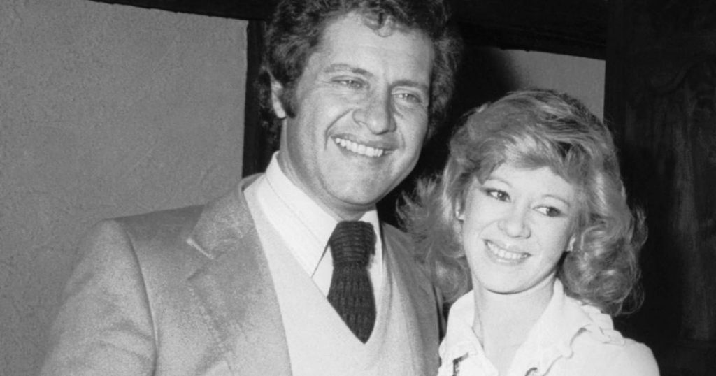 Christine Delvaux Tombe