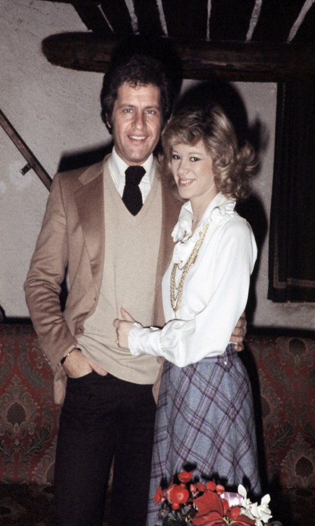 Christine Delvaux Tombe