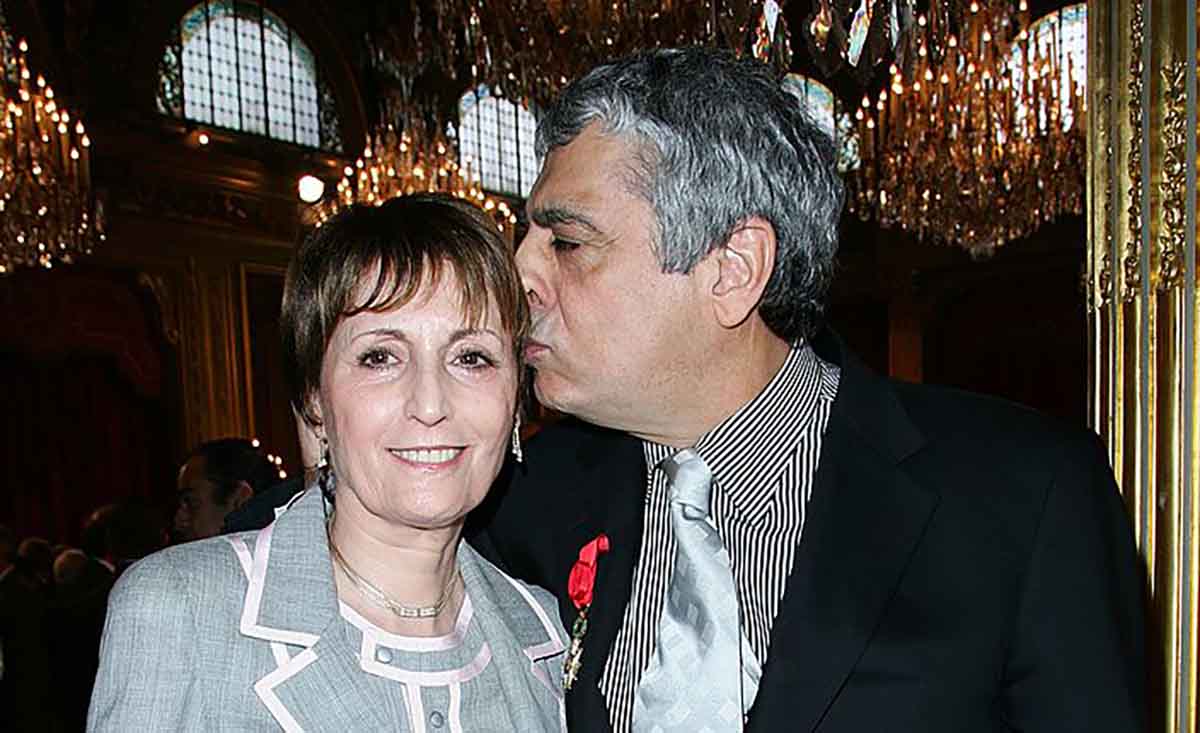 Enrico Macias Et Sa Nouvelle Compagne 2019 Enrico Macias Et Sa Nouvelle Compagne 2019 - Médias Célèbres