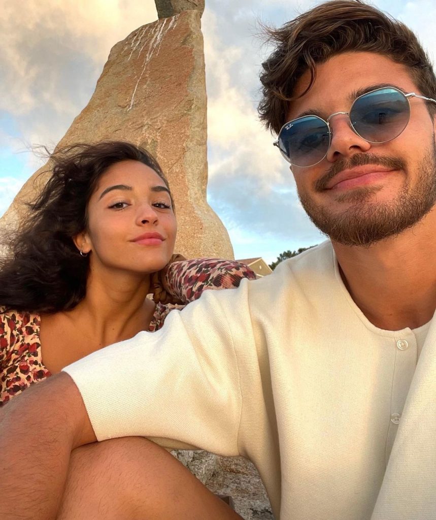 Romain Ntamack Copine